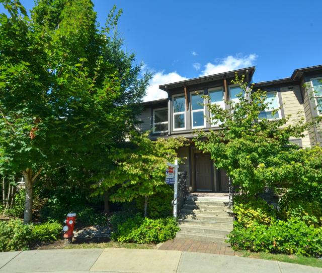 320 E 14th Street, Central Lonsdale, North Vancouver 2
